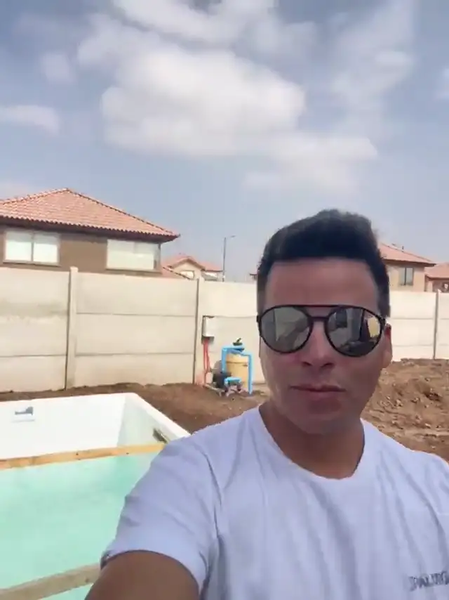 Puesta en marcha de los equipos purificadores y llenado de la piscina